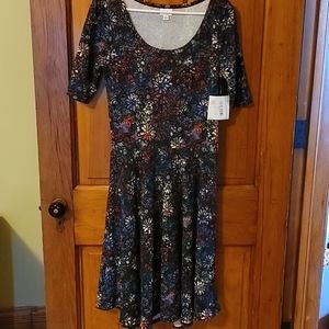 Nicole dress size L NWT